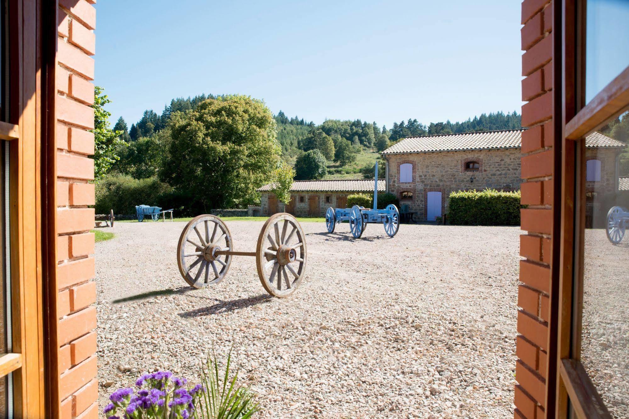 Domaine De La Plagnette Hotell Les Salles Exteriör bild